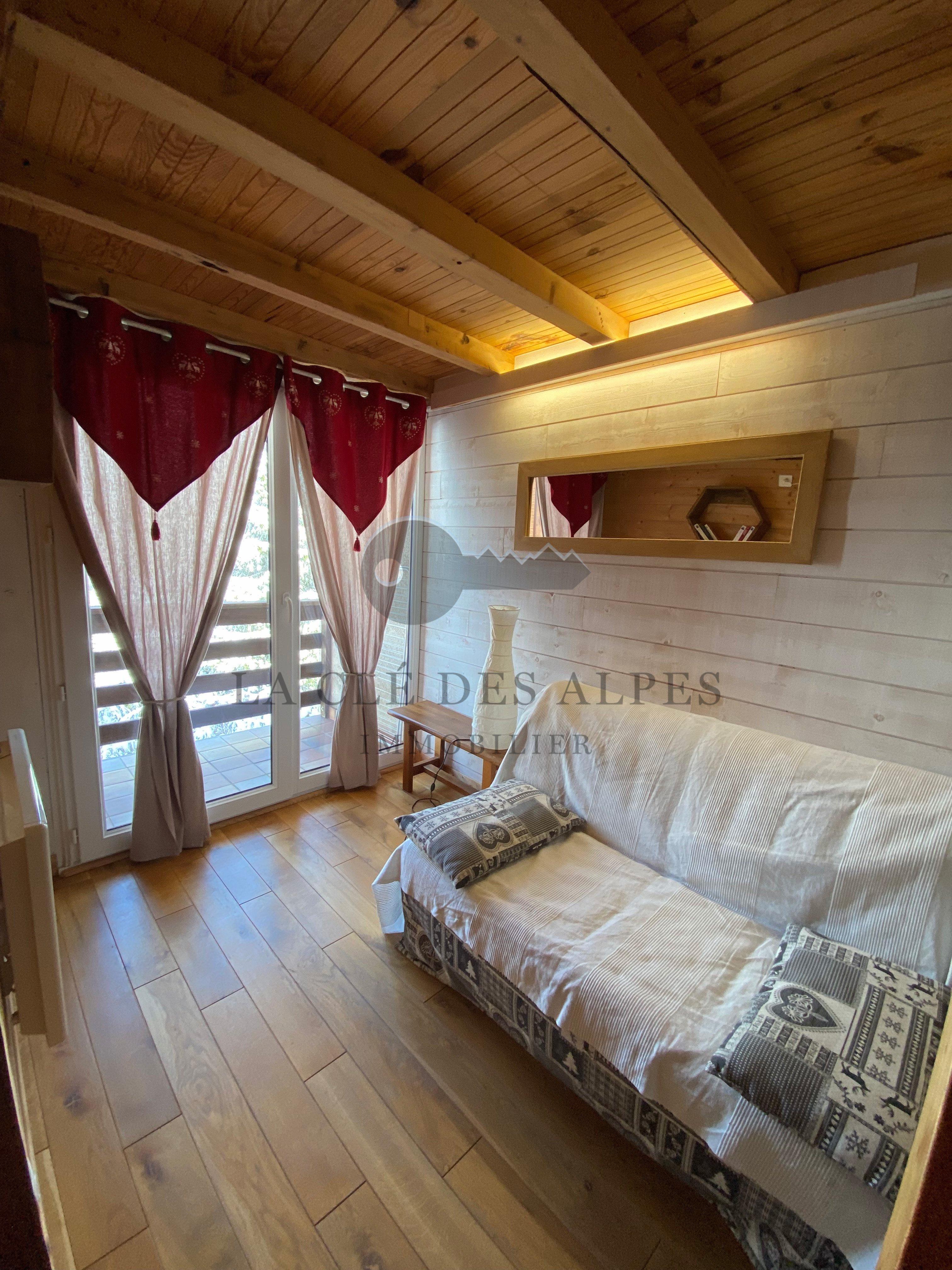 Beau studio-cabine-mezzanine a proxmite des pistes de ski