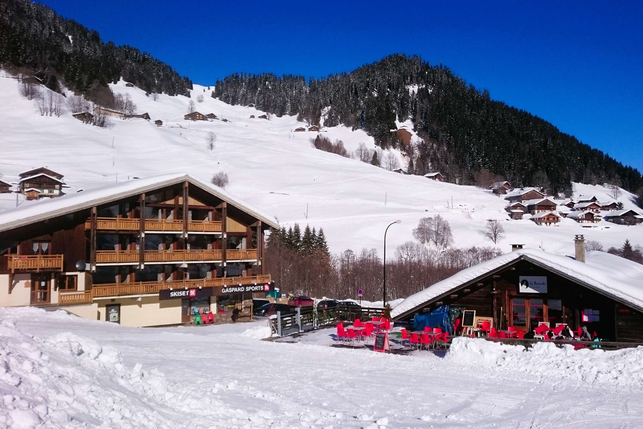 Arêches, au Planay calme et nature, appartement 6 à 8 pers, 2 étoiles.
