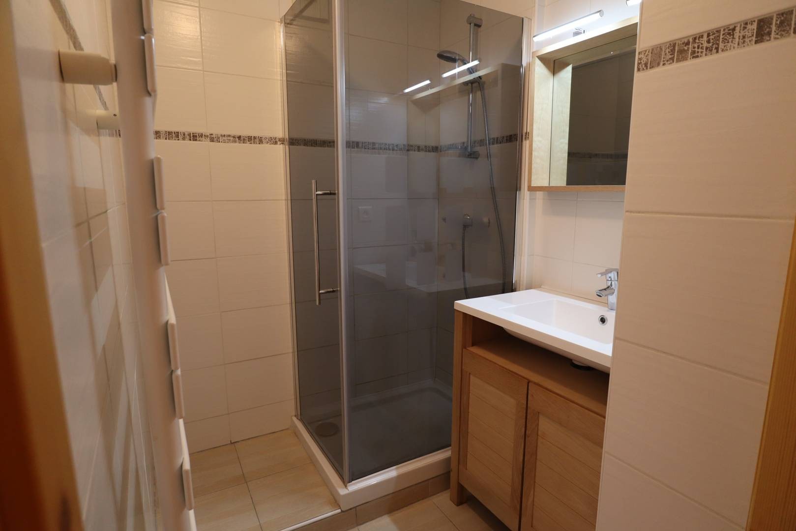 Appartement lumineux pour 4 à 6 personnes, 2 chambres, village avec parking privatif dans résidence