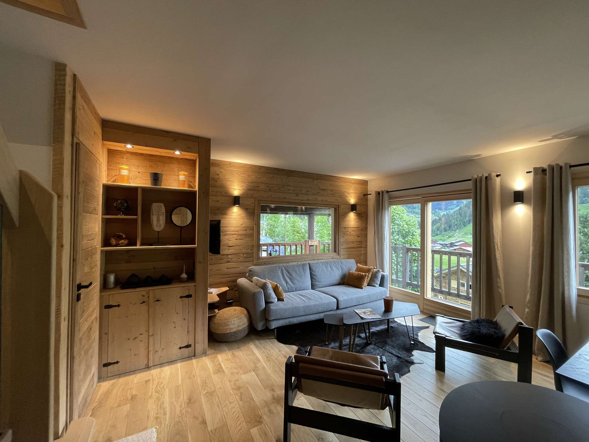 Chalet de caractère avec décoration contemporaine de qualité de 8 pers. 4 chbres