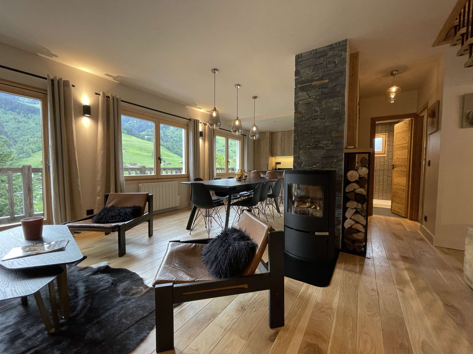 Chalet de caractère avec décoration contemporaine de qualité de 8 pers. 4 chbres