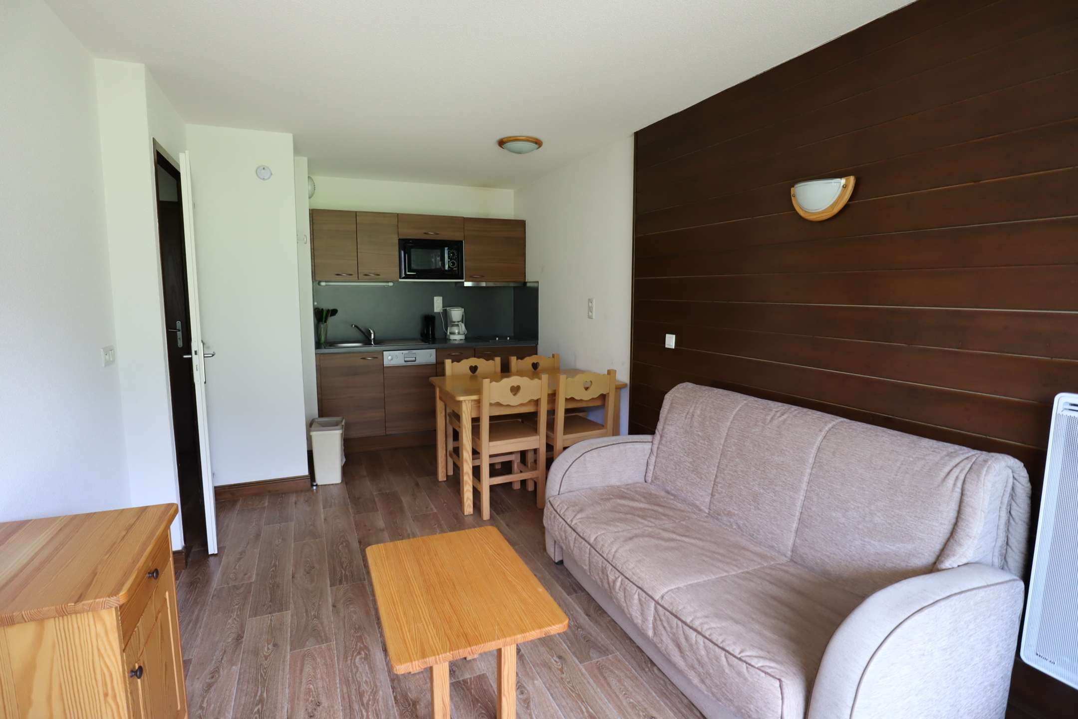 T2 -1 chbre, 4 pers. Hauteluce, parking couvert, piscine en saison