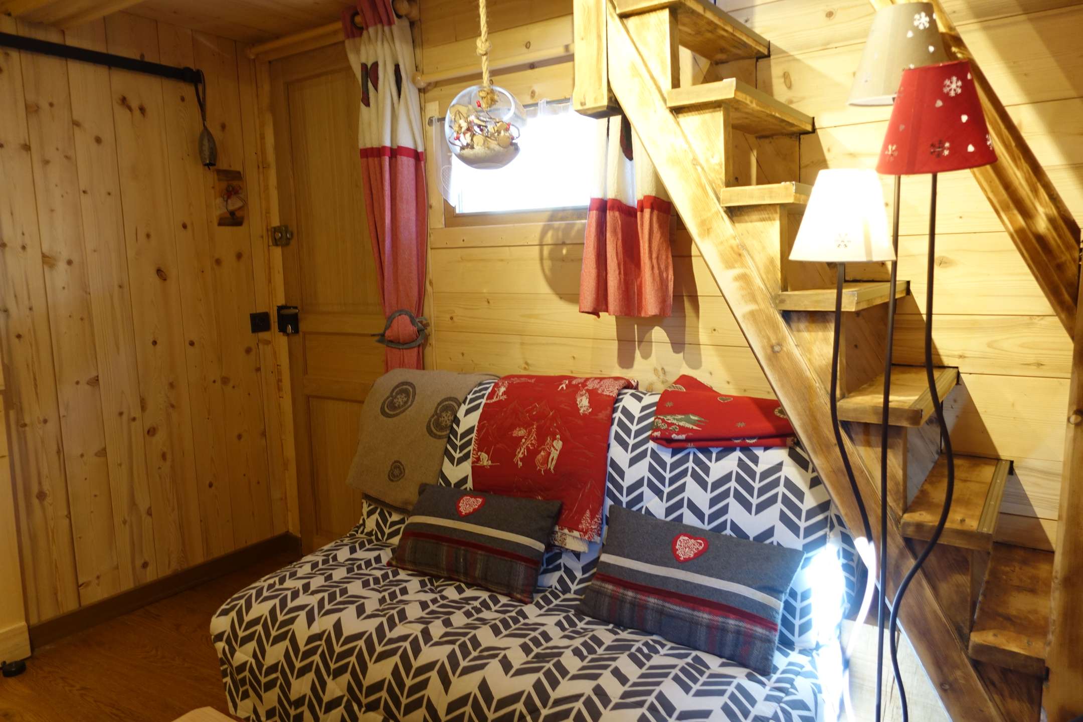 MAZOT SAVOYARD AU COEUR DU VILLAGE D'HAUTELUCE IDEAL POUR UN COUPLE