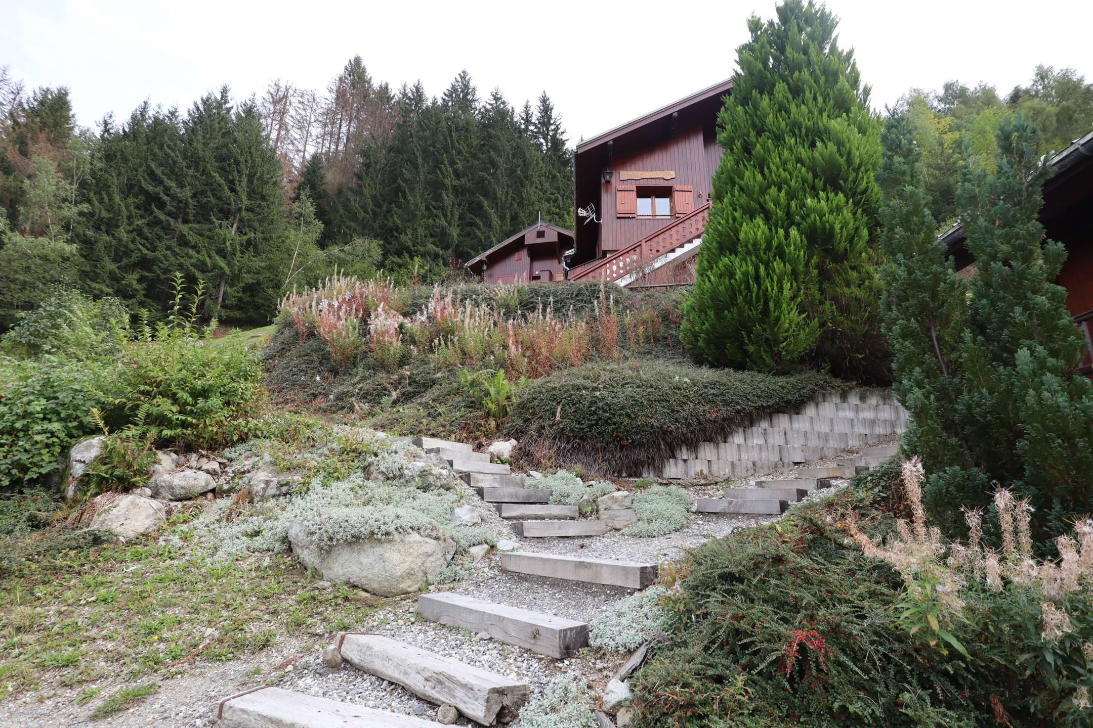 Studio pour 2 à 4 pers. à l'abri des regards avec terrasse