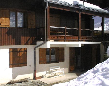 Studio pour 2 à 4 pers. à l'abri des regards avec terrasse