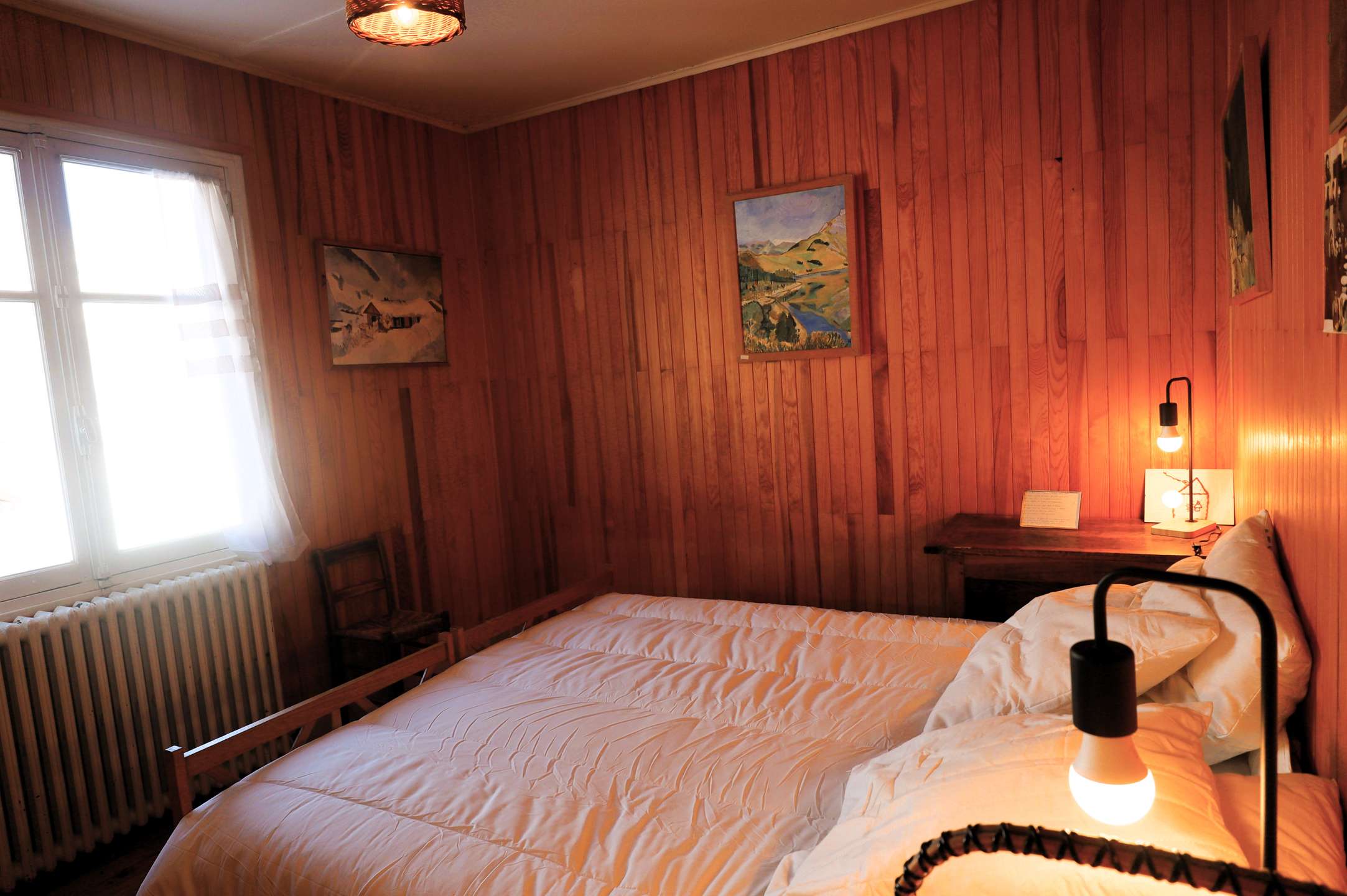 Arêches-Beaufort, chalet 12 pers., confort 10 pers. Village, sud.