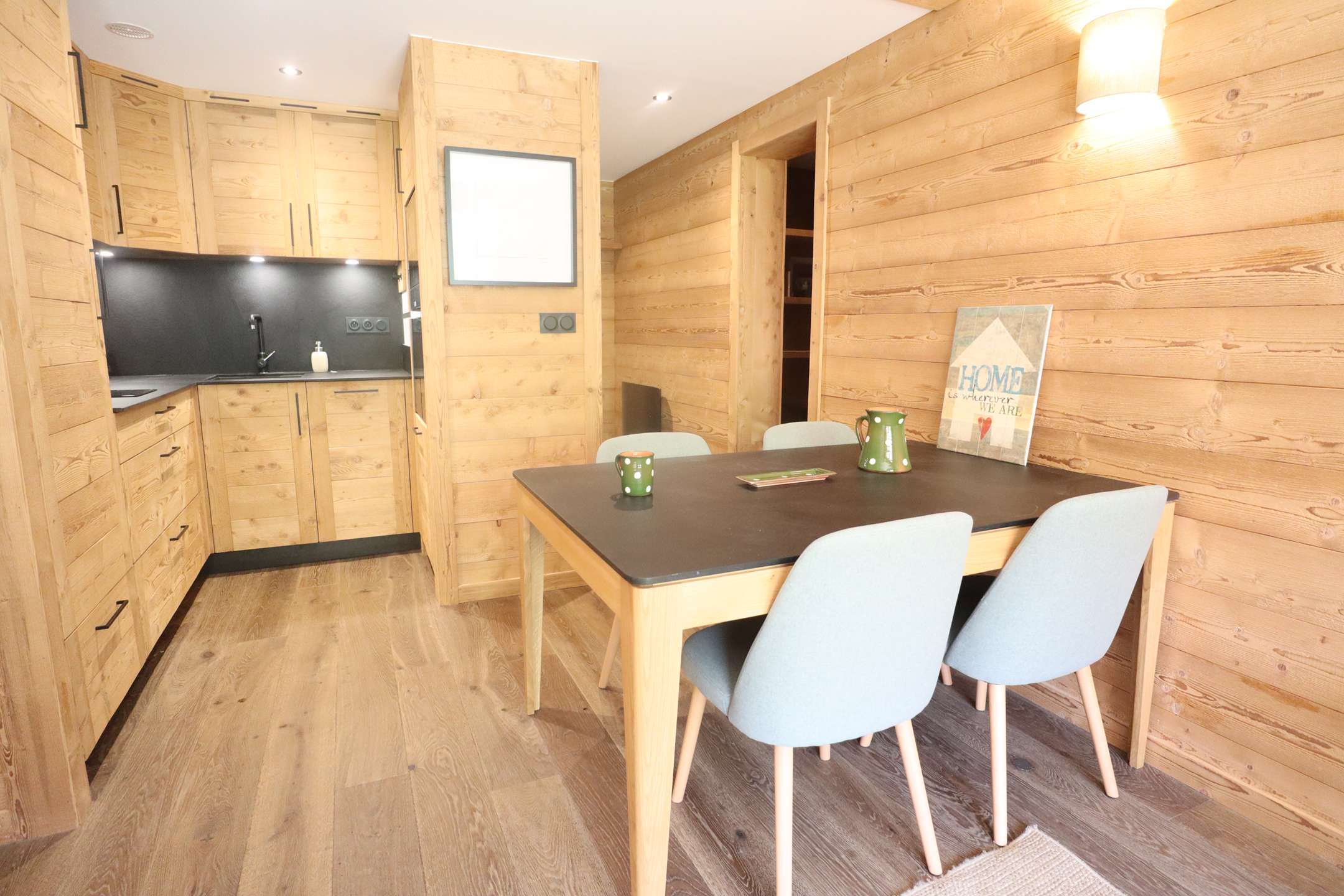 T3 rénové tout confort 2 chambres grande terrasse ensoleillée, Planay