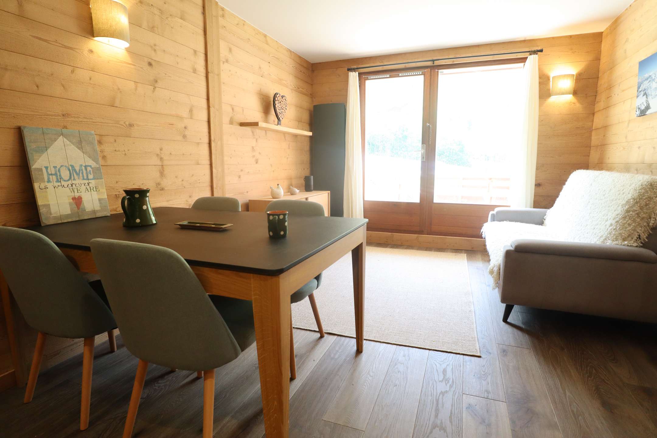 T3 rénové tout confort 2 chambres grande terrasse ensoleillée, Planay