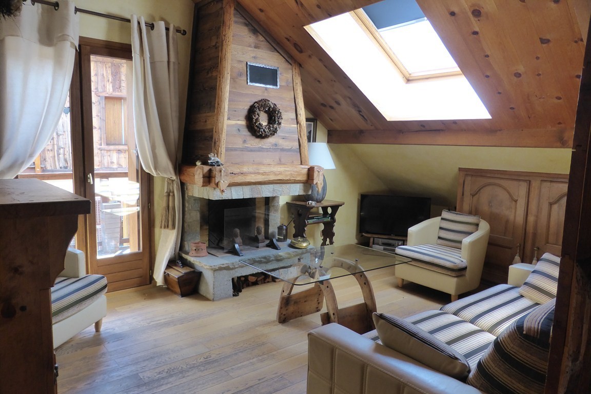 CHARMANT T3 61M2 A L'AGENCEMENT SOIGNE