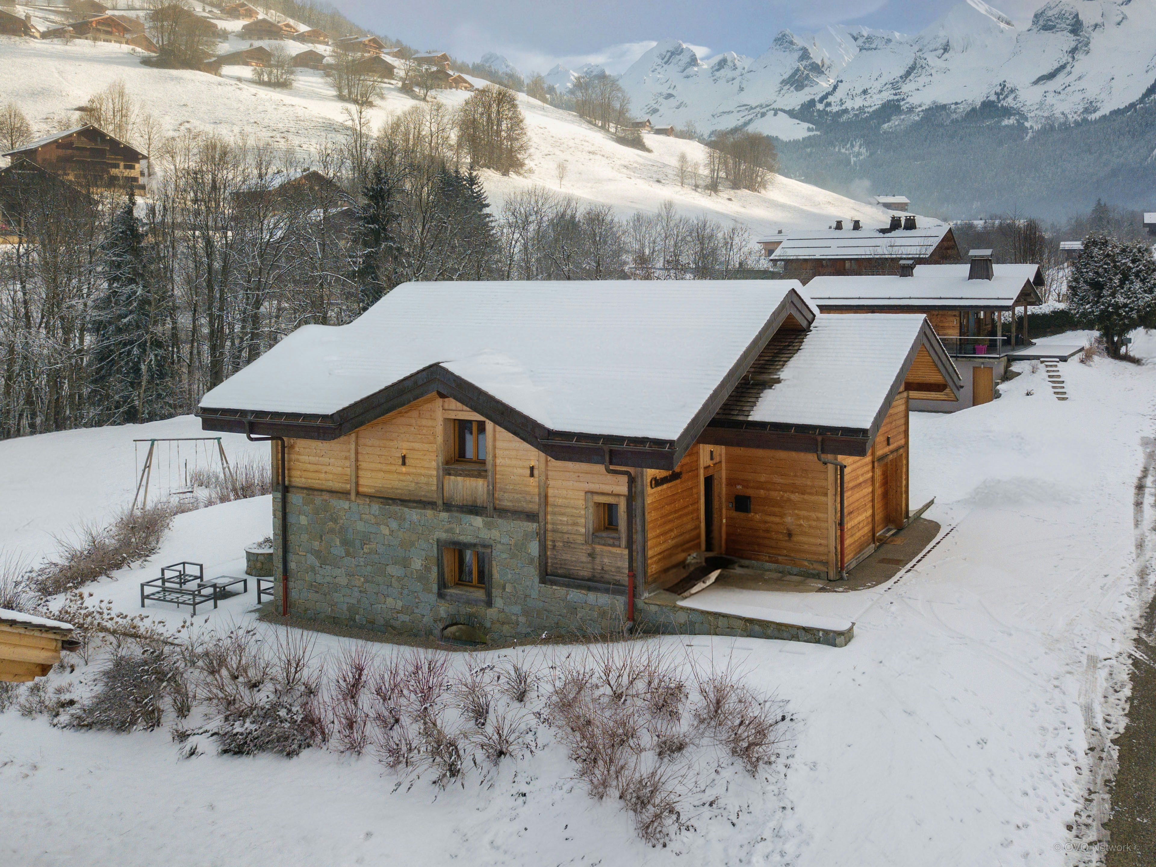 Beau chalet pour 8 - jacuzzi & terrain de pétanque