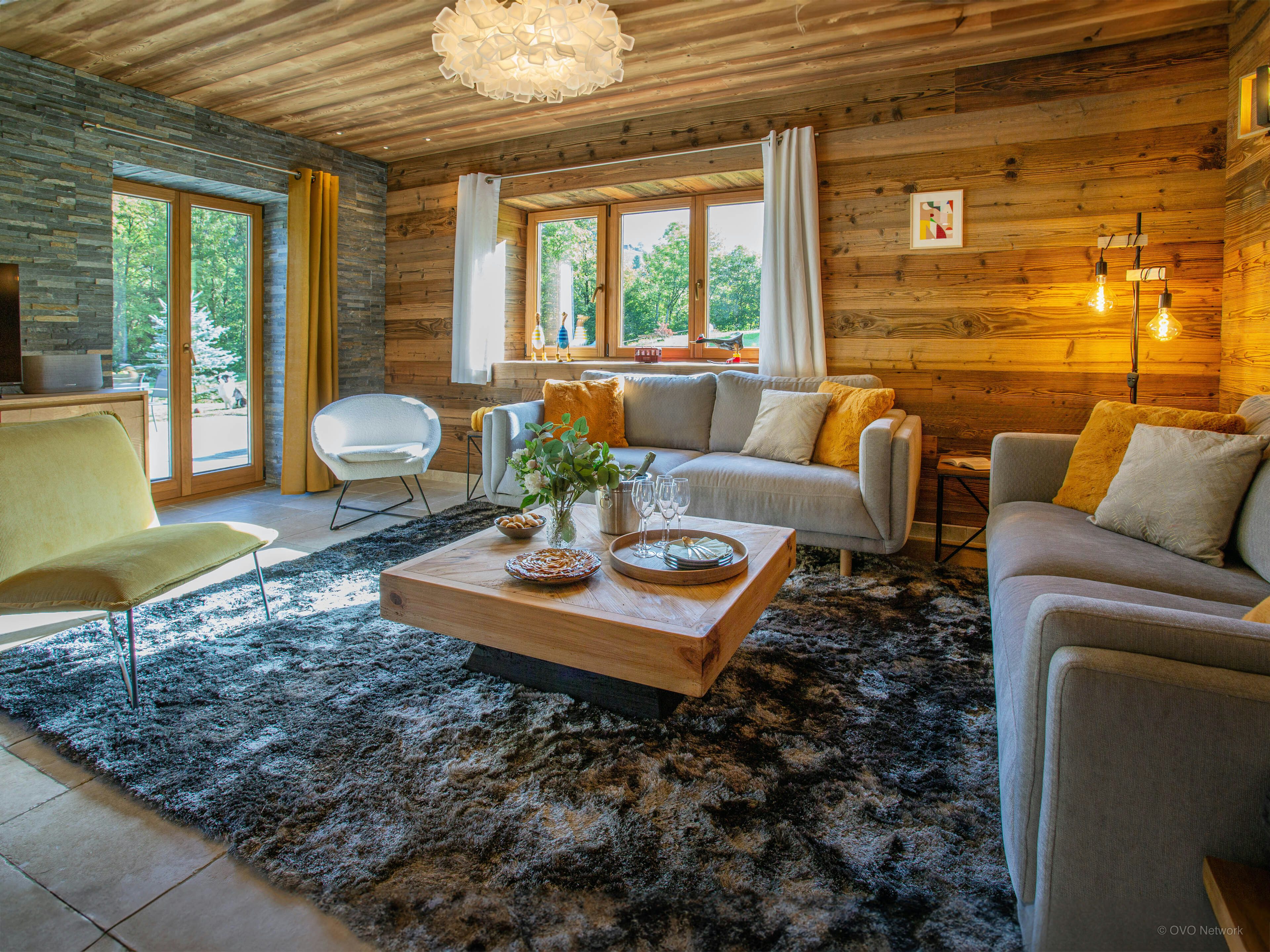 Beau chalet pour 8 - jacuzzi & terrain de pétanque