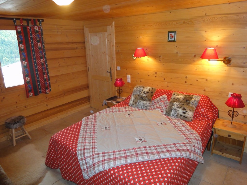 Chalet au calme, proche remontées.