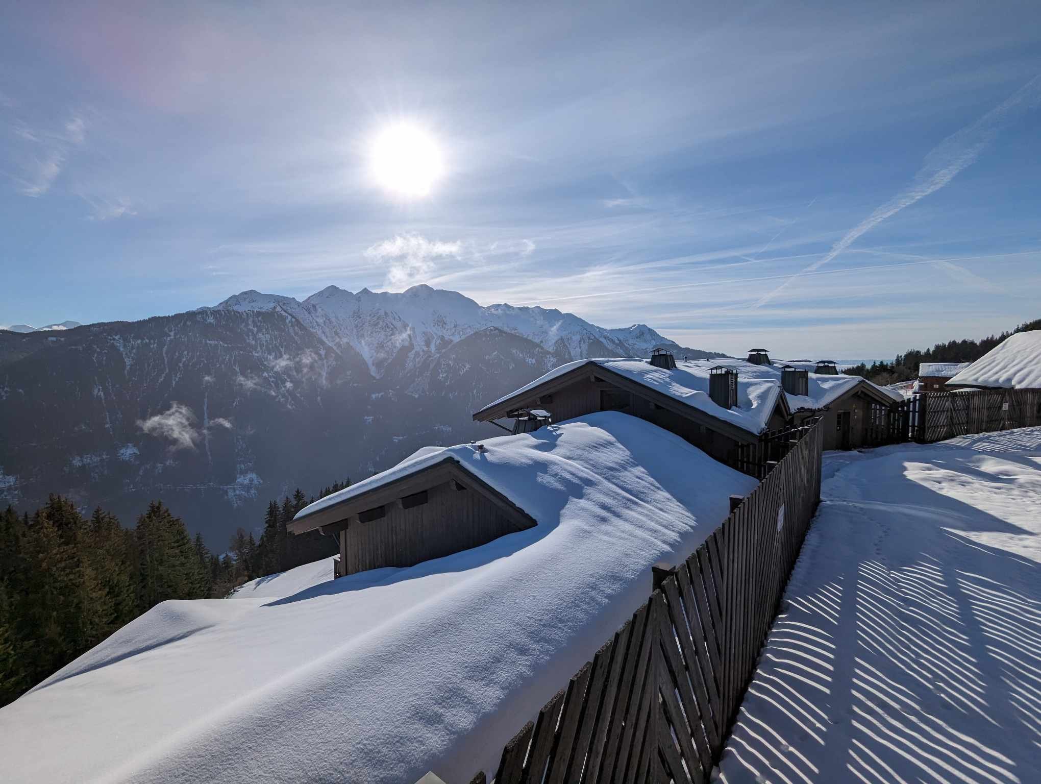 4 pièces duplex 85m2  (6 couchages adulte + 1 lit d'appoint enfant) - LES SAISIES / Bisanne 1500- Résidence MGM "Les Alpages de Bisanne"/Piscine chauffée/pied des pistes. 