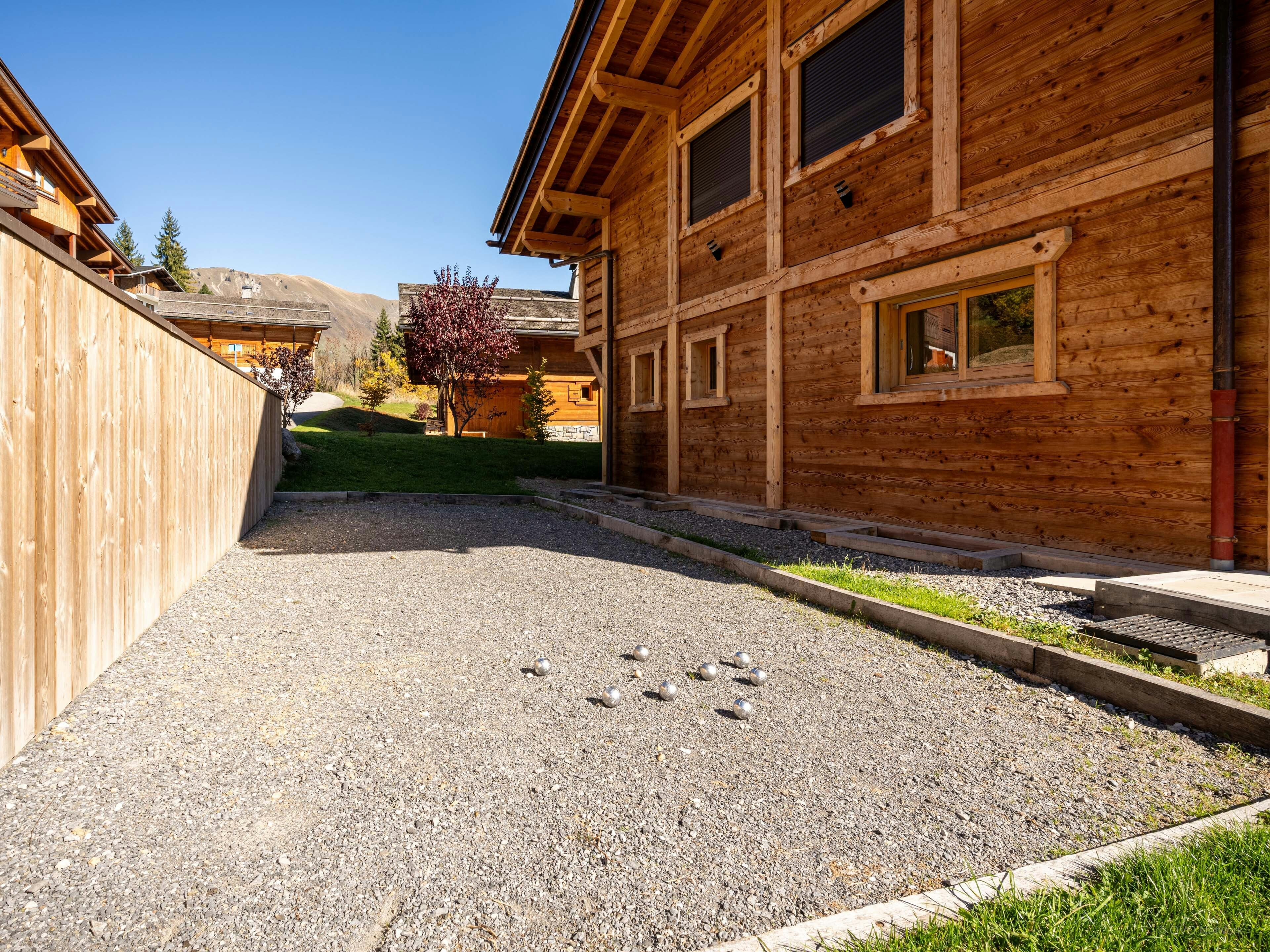 Chalet pour 14 (13 adultes max), jacuzzi et sauna