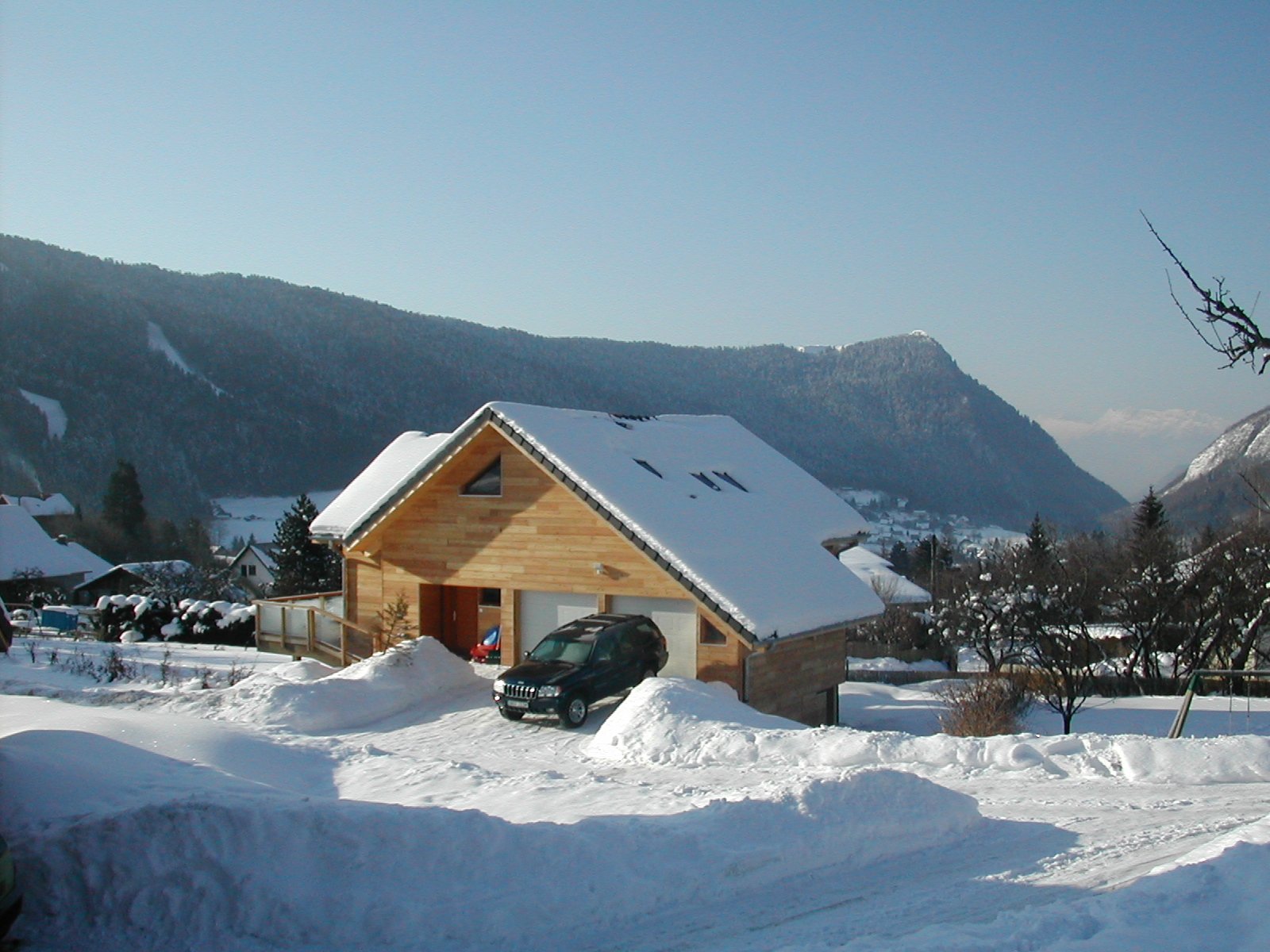 Chalet moderne et grand jardin en Chartreuse
