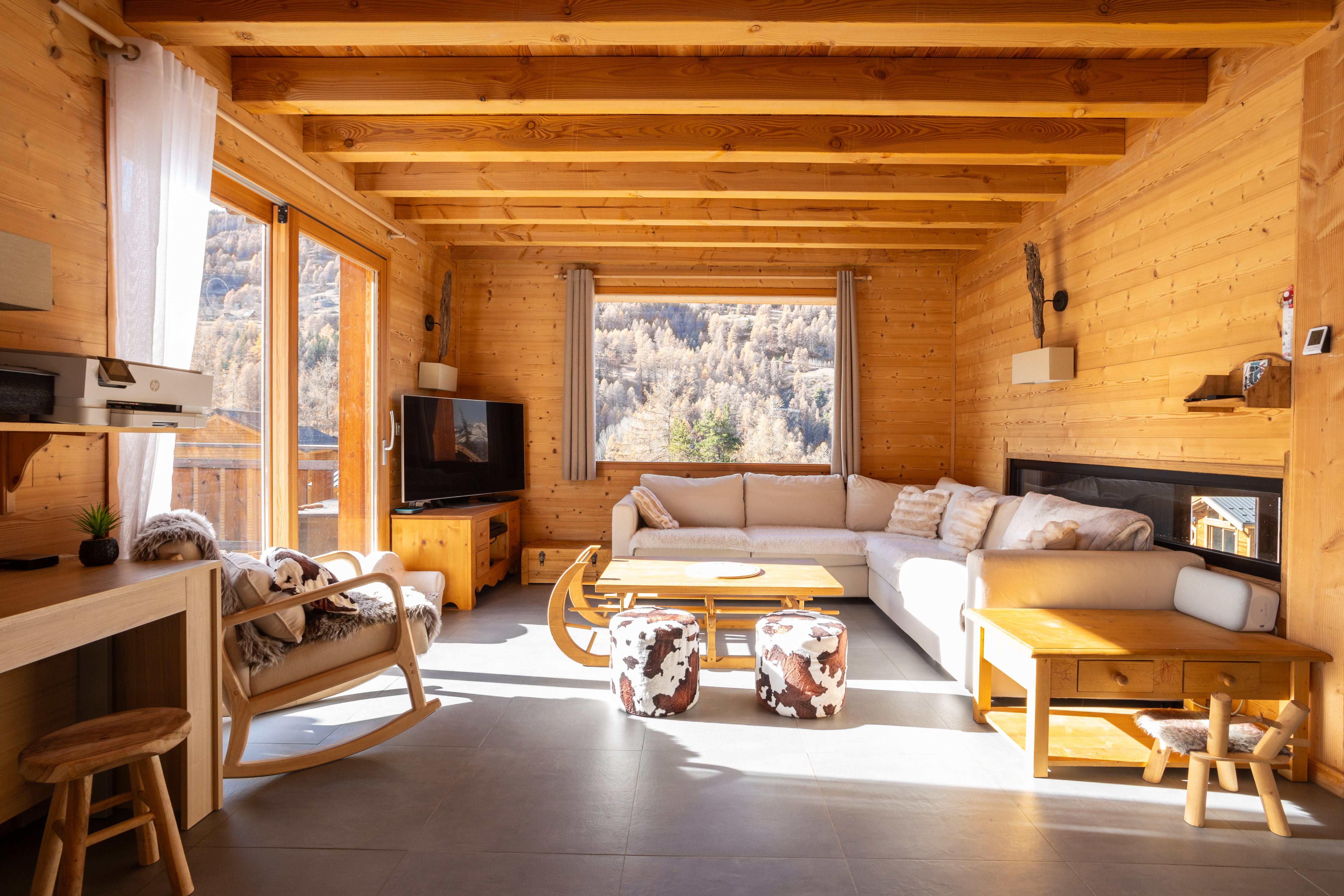 La Tanière 14 personnes  Piscine/Sauna/Borne électrique 