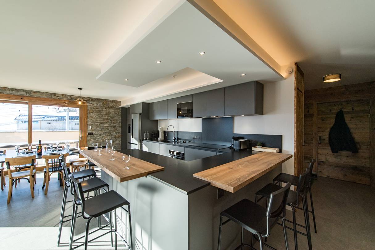 Appartement 12 personnes avec jacuzzi dans une résidence neuve au pied des pistes