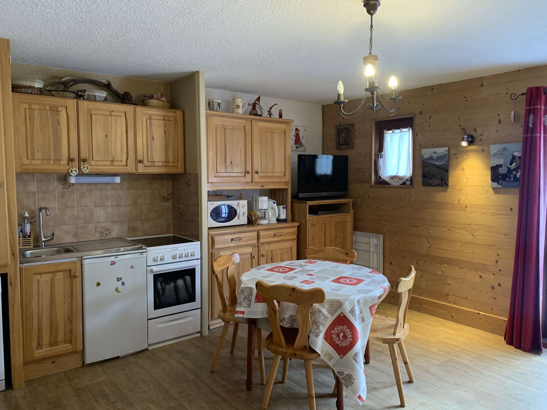 STUDIO CABINE 4 PERSONNES