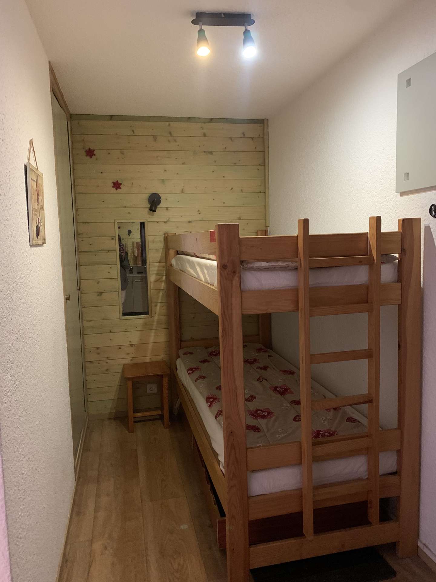 STUDIO CABINE 4 PERSONNES