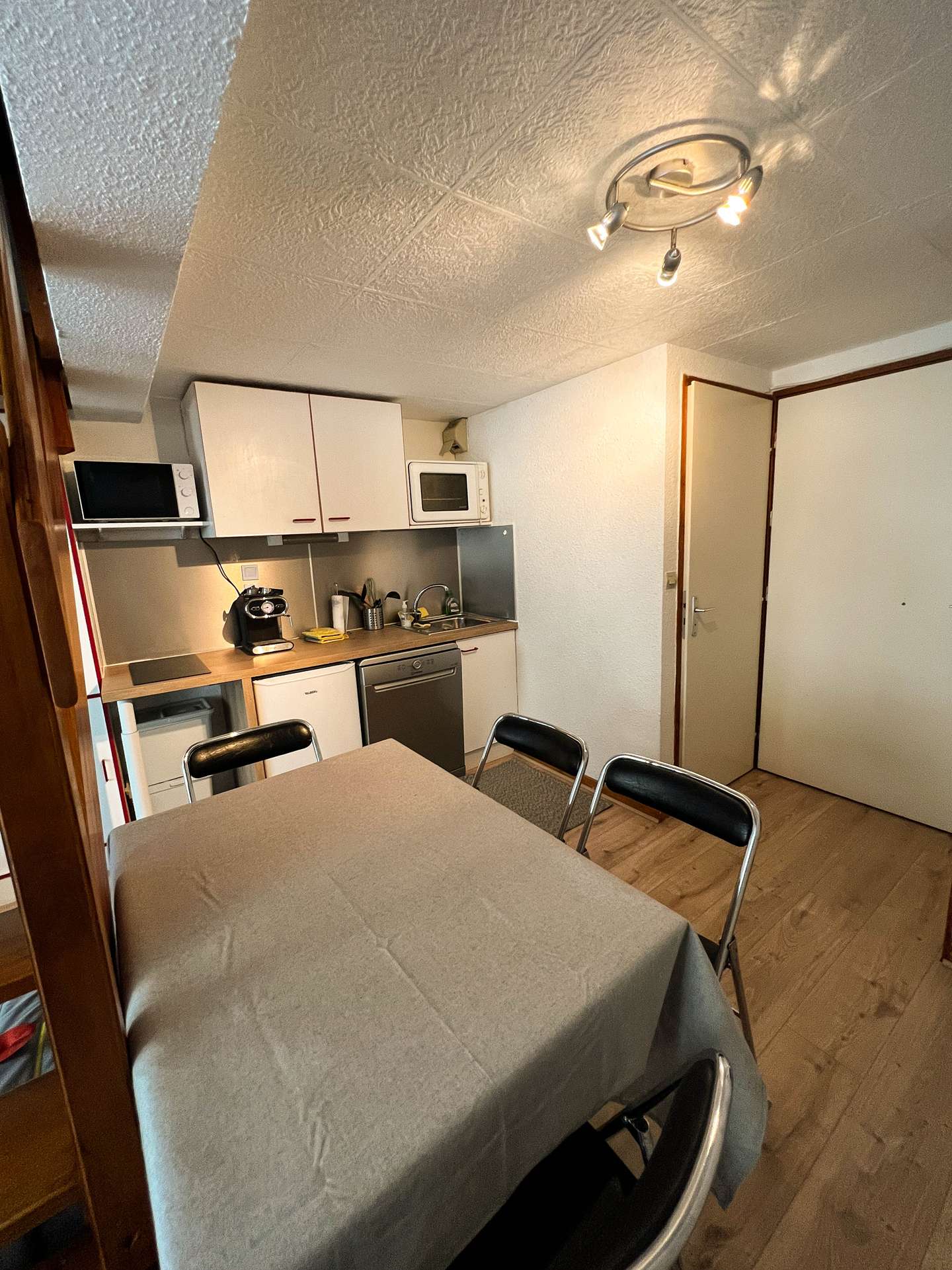APPARTEMENT 2 PIECES 4 PERSONNES