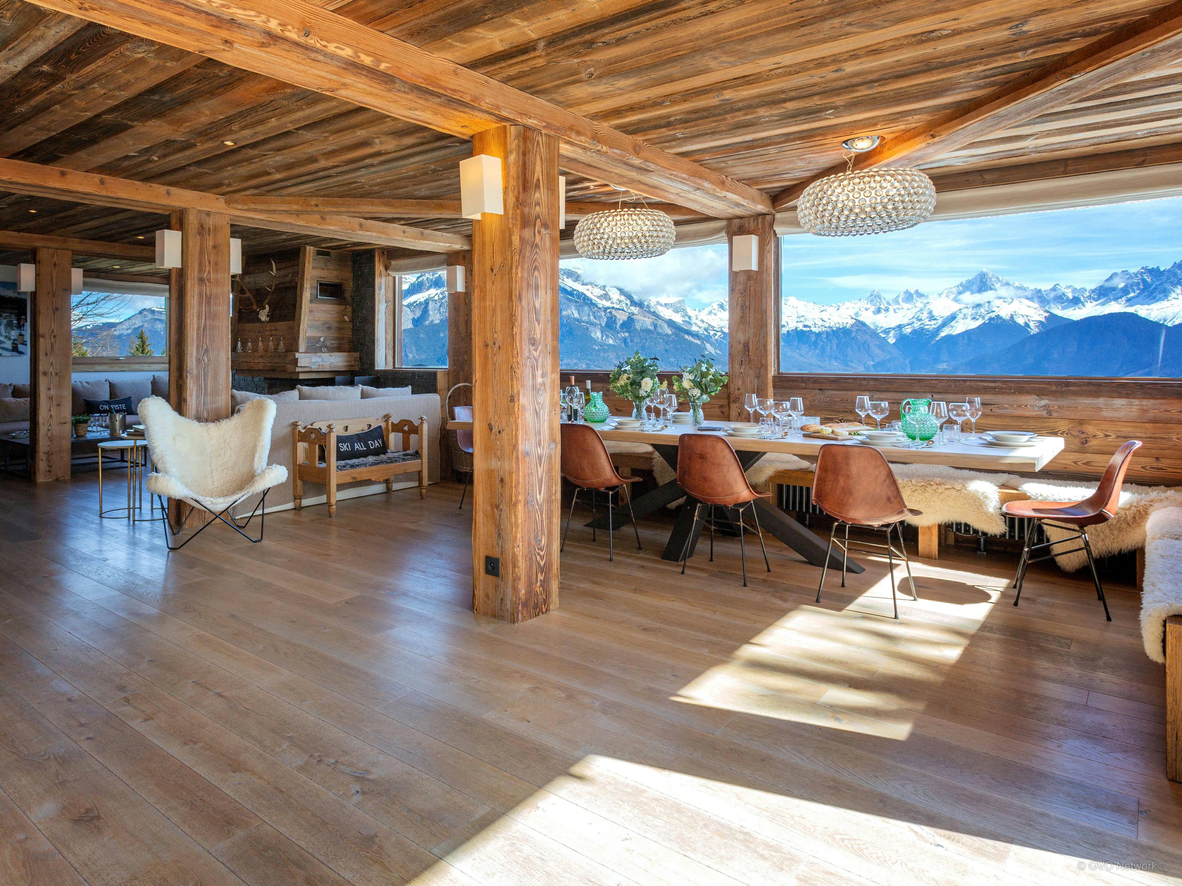 Skis aux pieds pour 13 avec vue sur le mont Blanc