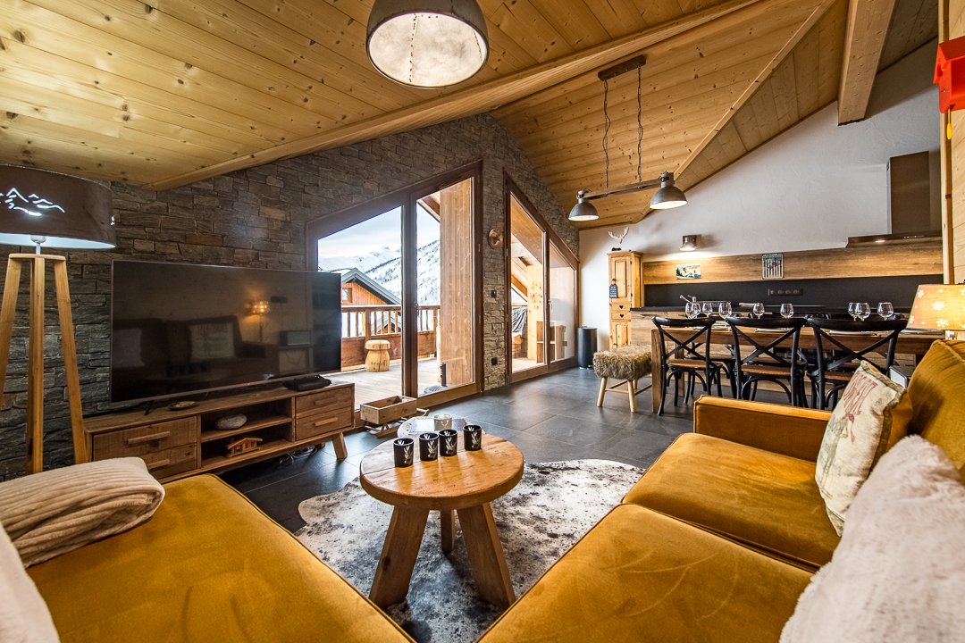 Appartement Haut de Gamme Triplex 9 couchages avec terrasse au cœur du village