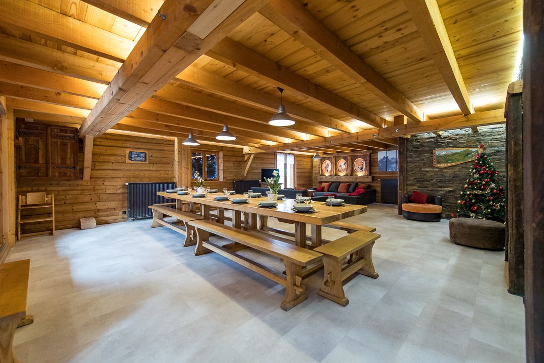 Chalet montagnard 15 personnes - proche du centre du village