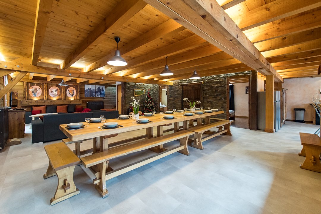 Chalet montagnard 15 personnes - proche du centre du village