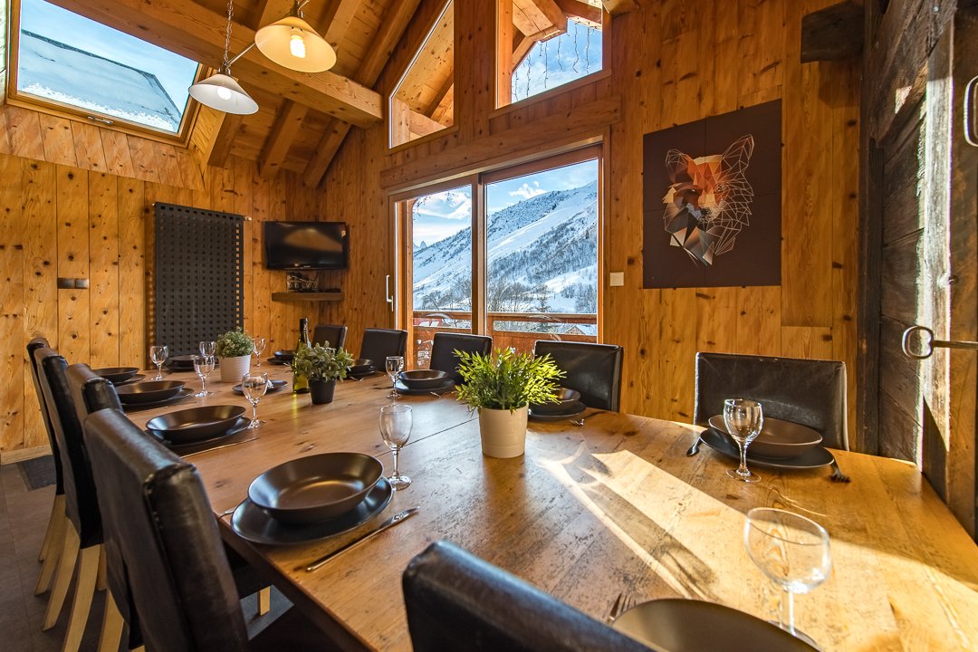 Chalet de charme 11 personnes proche du centre du village