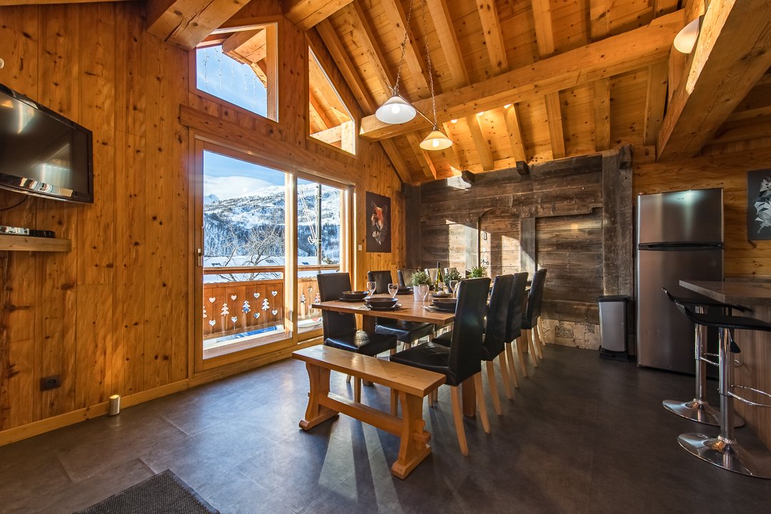 Chalet de charme 11 personnes proche du centre du village