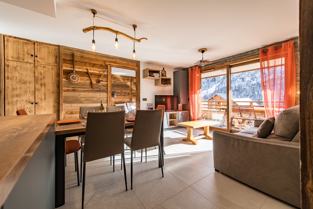 Bel appartement Haut de Gamme 6 personnes avec deux terrasses ensoleillées au coeur du village