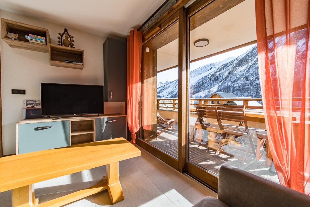 Bel appartement Haut de Gamme 6 personnes avec deux terrasses ensoleillées au coeur du village