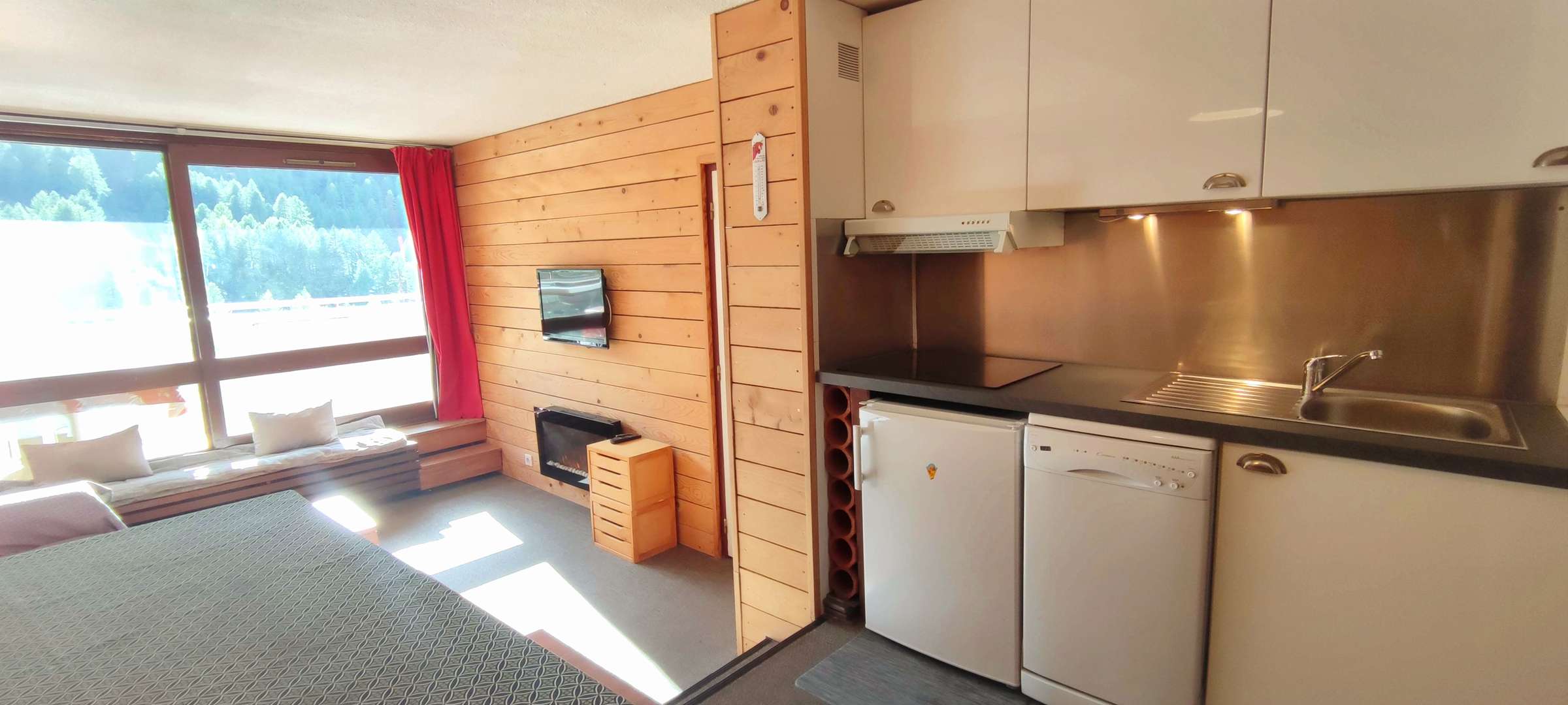 2* APPARTEMENT FRONT DE NEIGE VUE PISTE