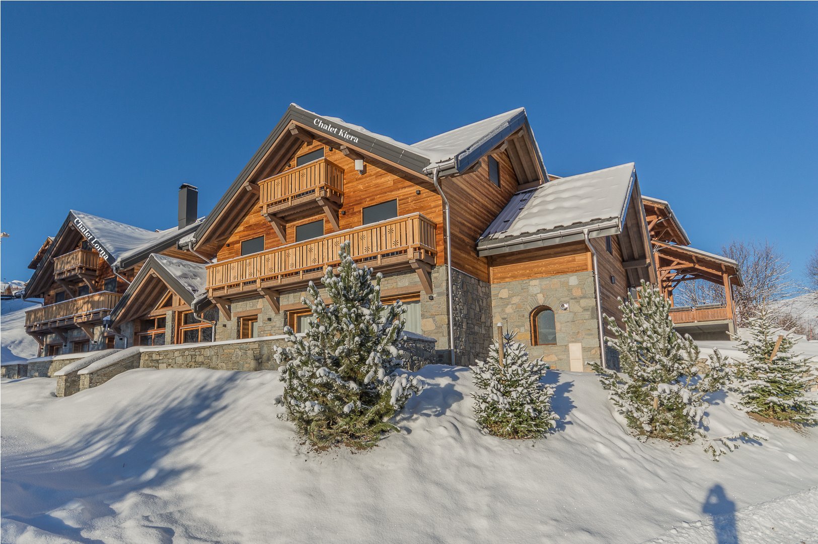Piscine chauffée et pistes de ski à 100m