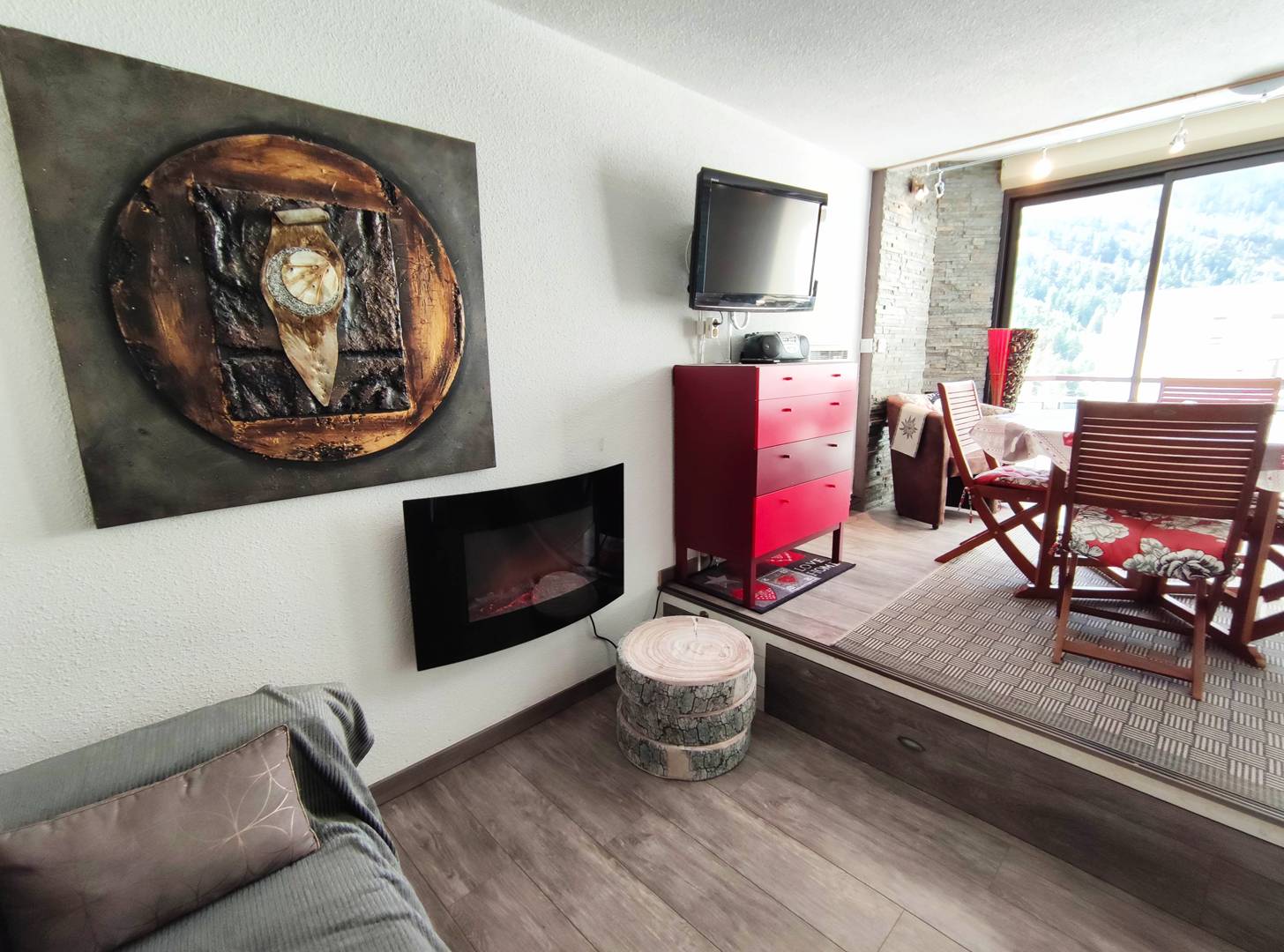 Studio rénové FRONT DE NEIGE vue montagne