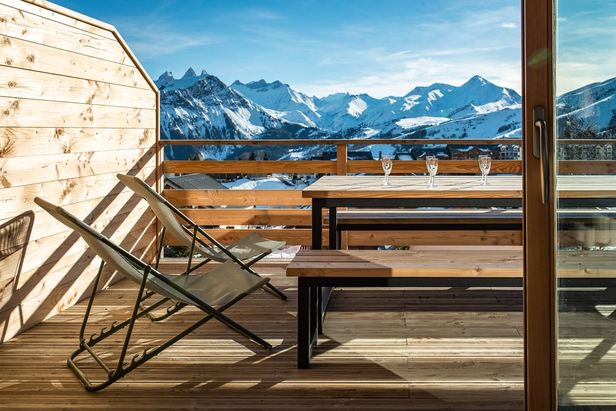 Chalet mitoyen proche pistes avec sauna