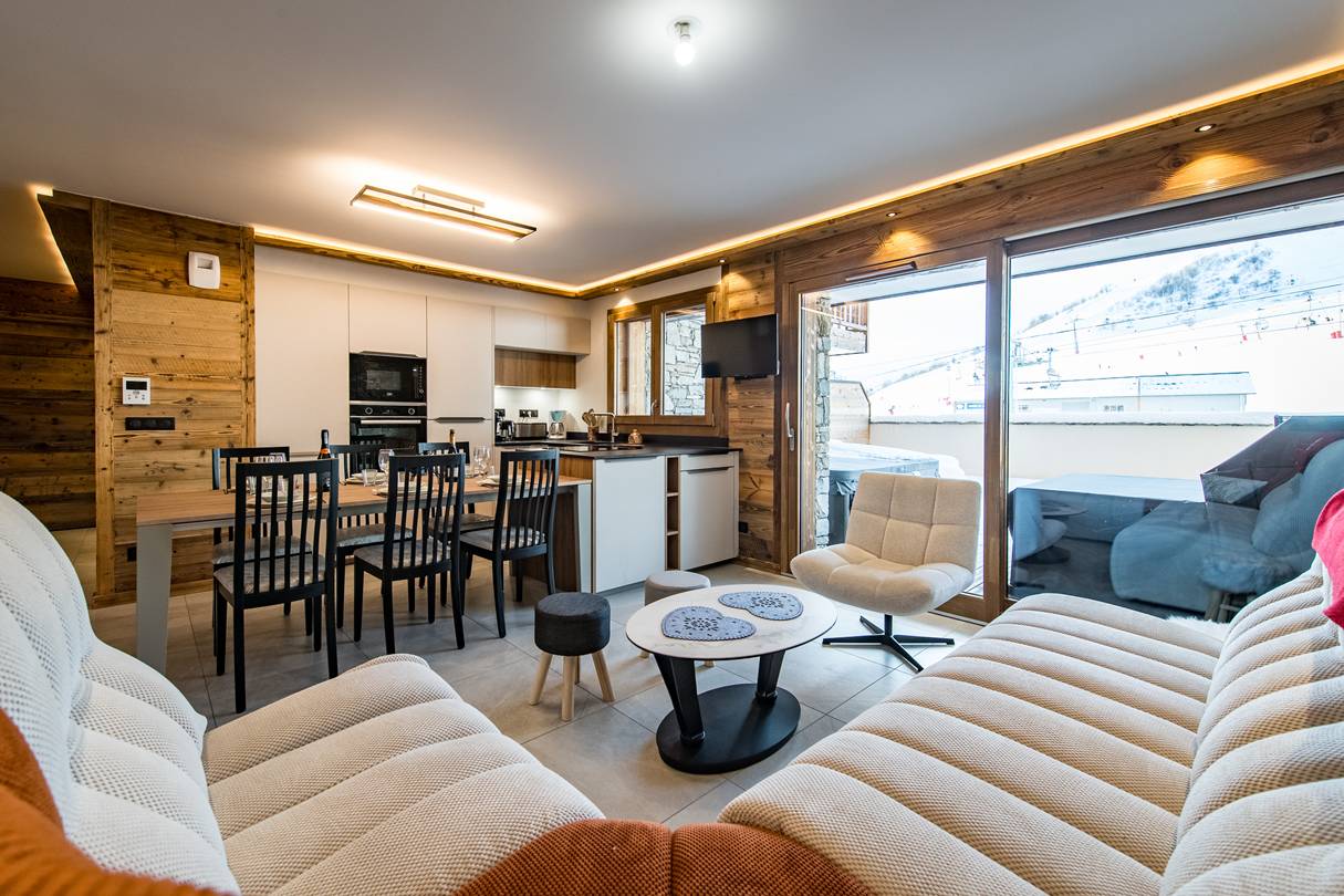 Appartement 8/10 personnes avec Jacuzzi dans une résidence neuve au pied des pistes