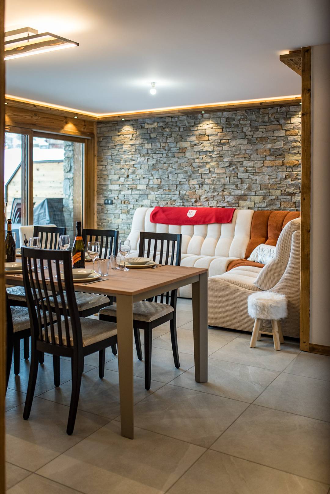 Appartement 8/10 personnes avec Jacuzzi dans une résidence neuve au pied des pistes