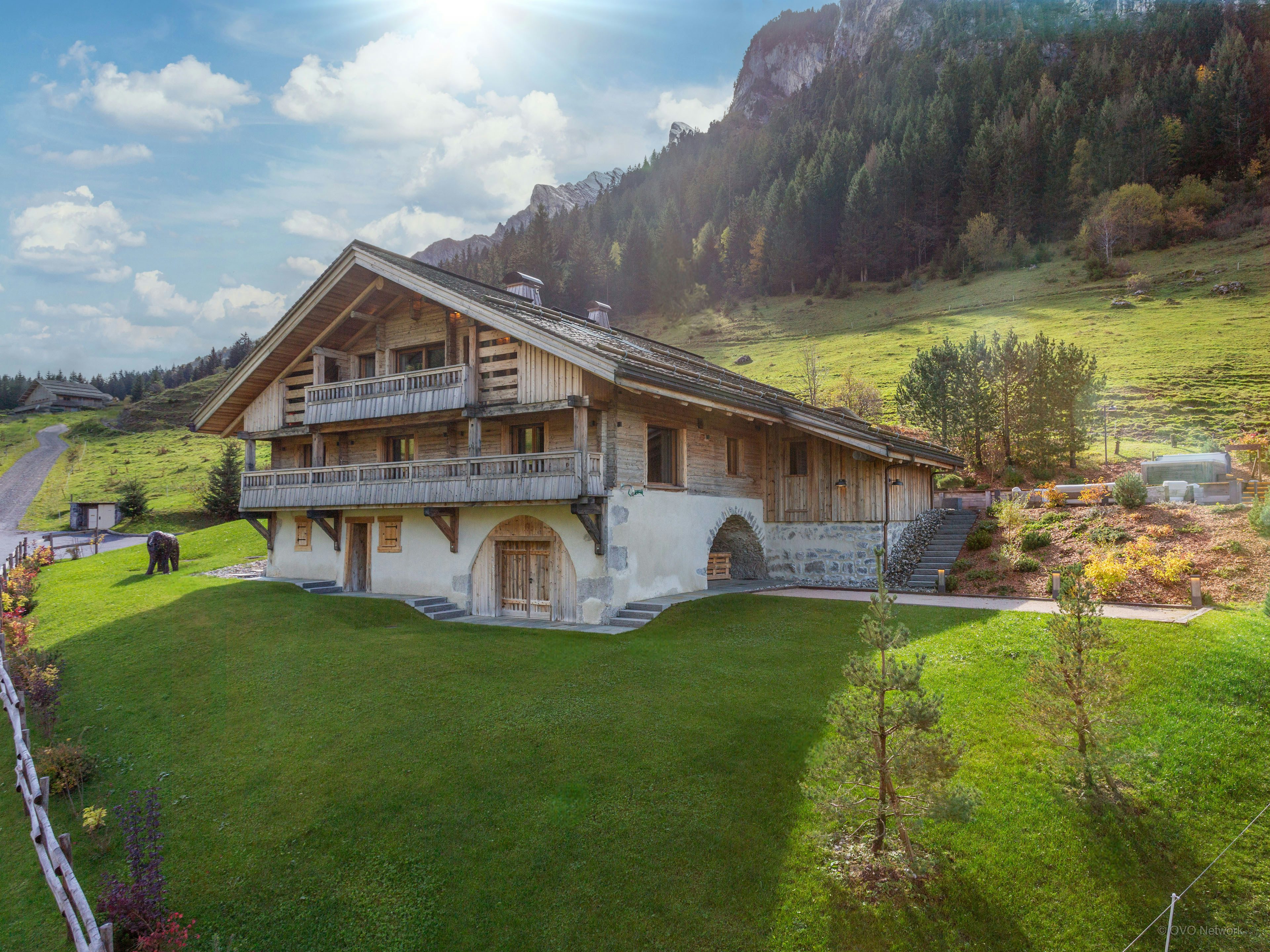 Chalet 5 étoiles avec jacuzzi pour 14 personnes