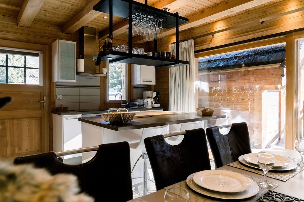 L'ANNAPURNA ET SON MAZOT ET L'EVEREST, 2 chalets****à 200 m des pistes et des commerces