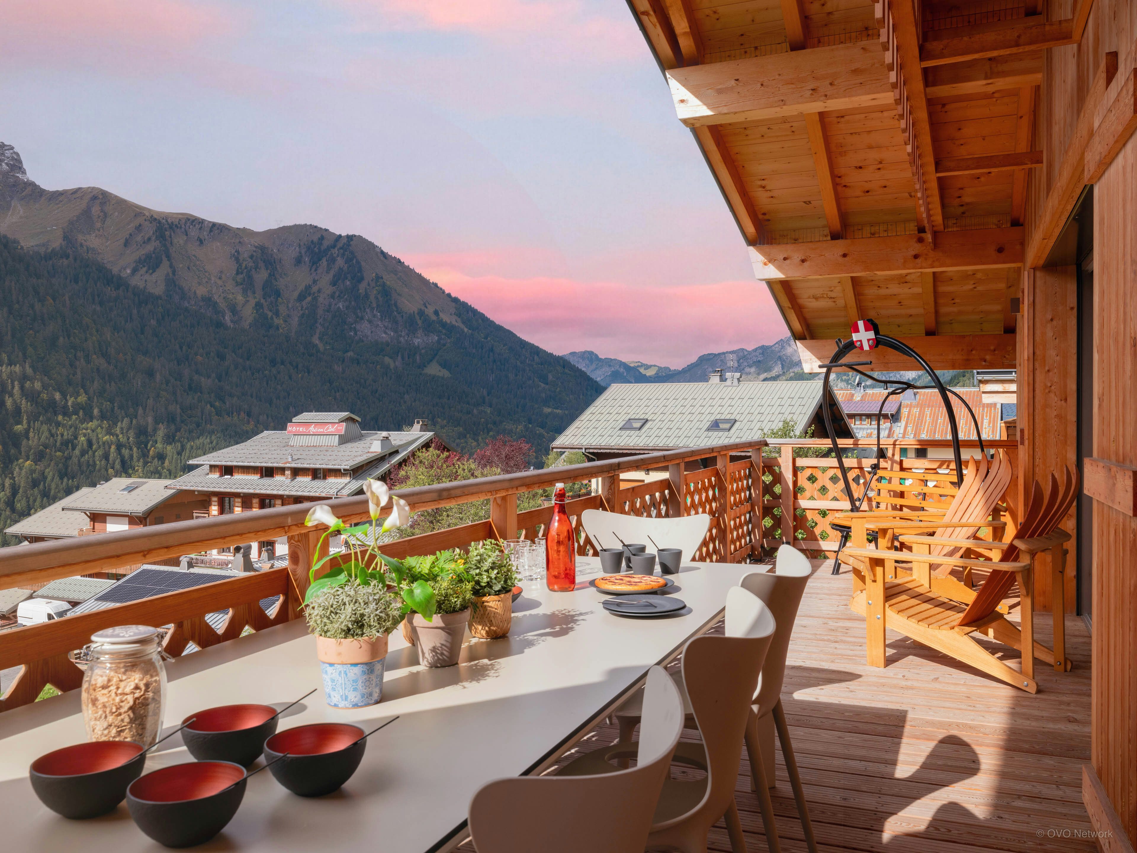 Penthouse « skis aux pieds » pour 10 aux portes du soleil