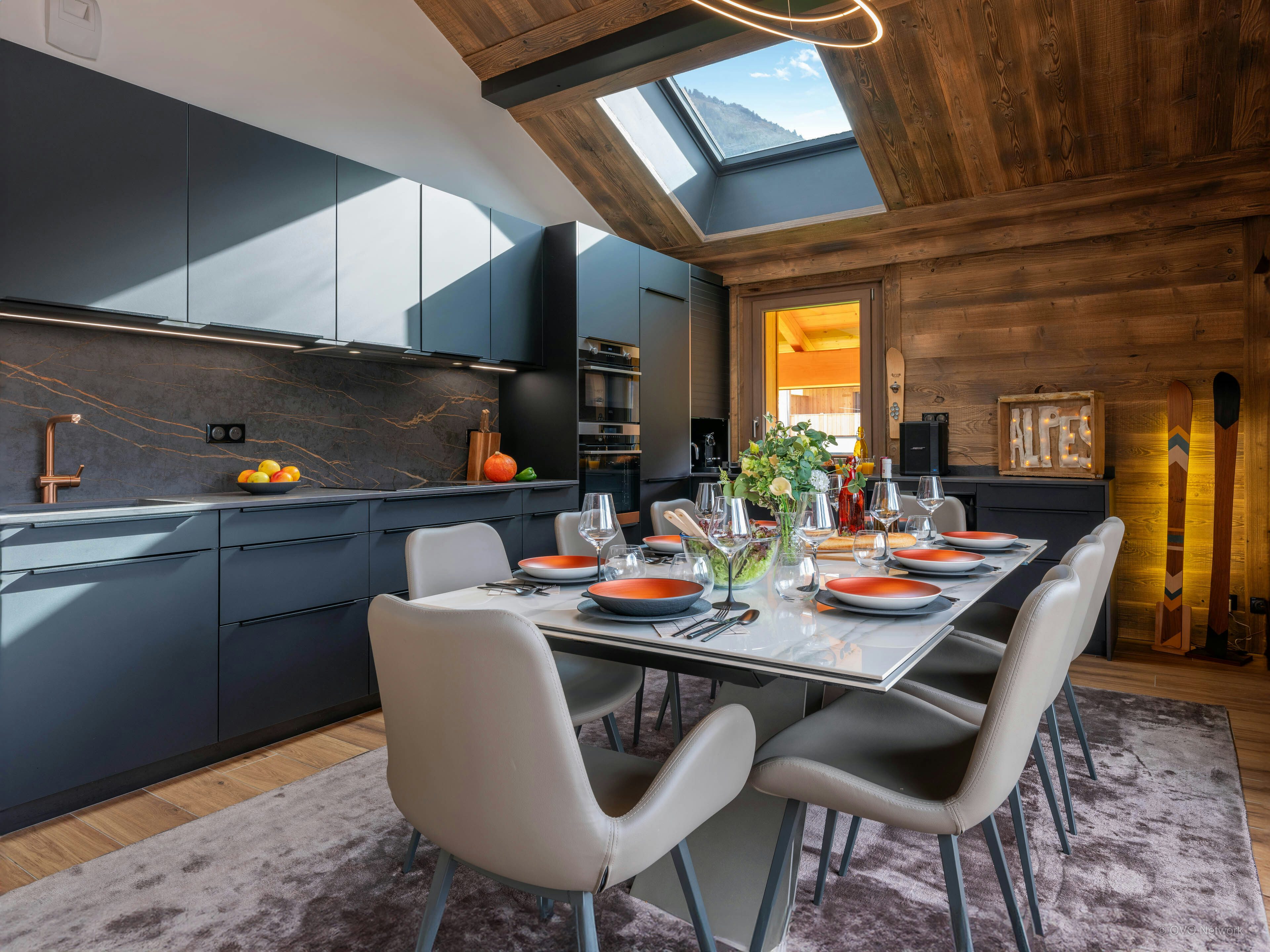 Penthouse « skis aux pieds » pour 10 aux portes du soleil