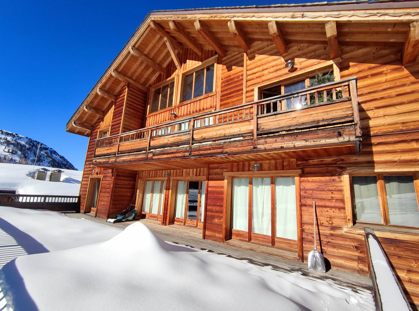 SUPERBE APPARTEMENT AU PIEDS DES PISTES