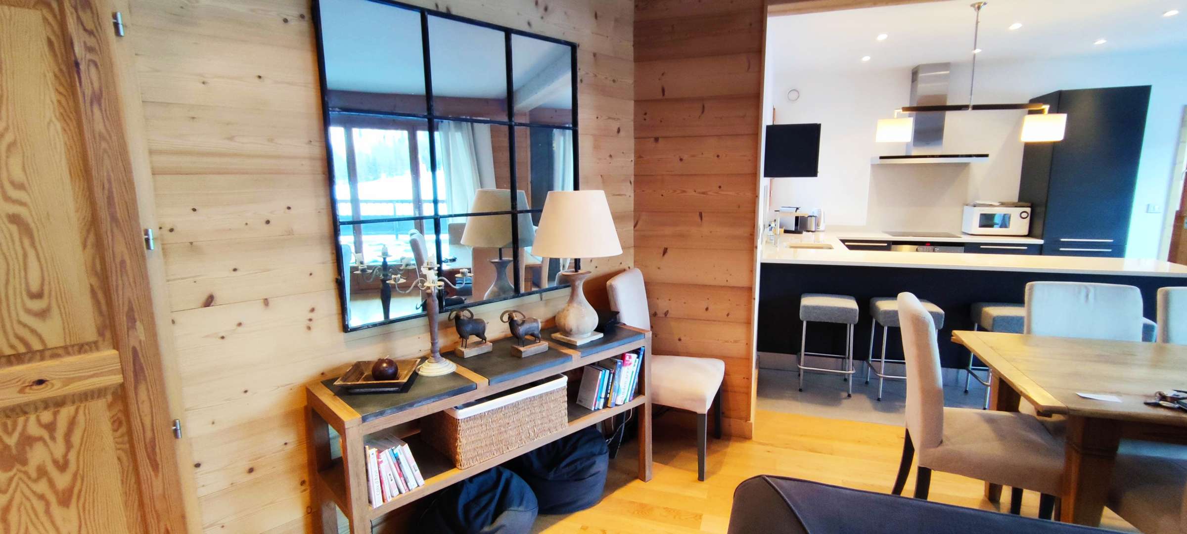 SUPERBE APPARTEMENT AU PIEDS DES PISTES