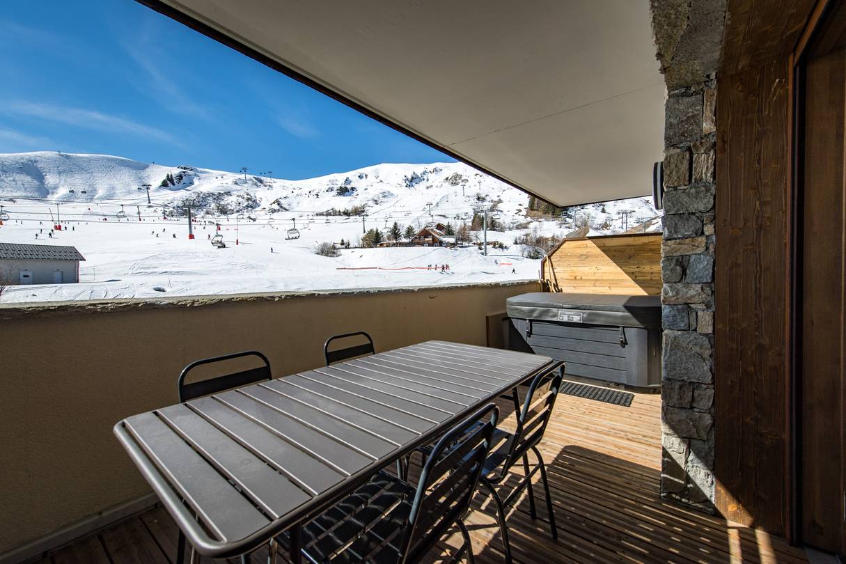 Appartement 6 personnes avec jacuzzi dans une résidence neuve au pied des pistes