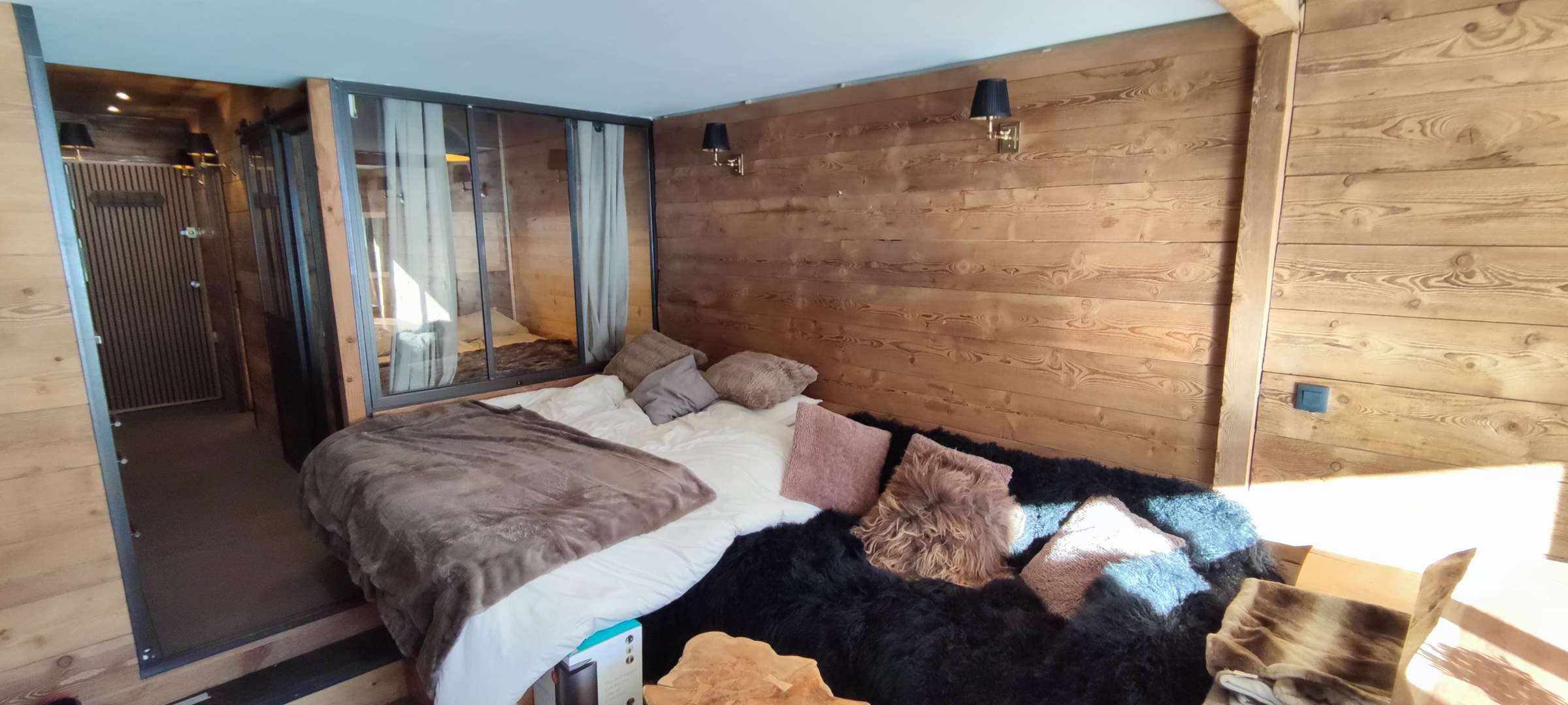 2 pièces chaleureux rez de chaussée avec terrasse