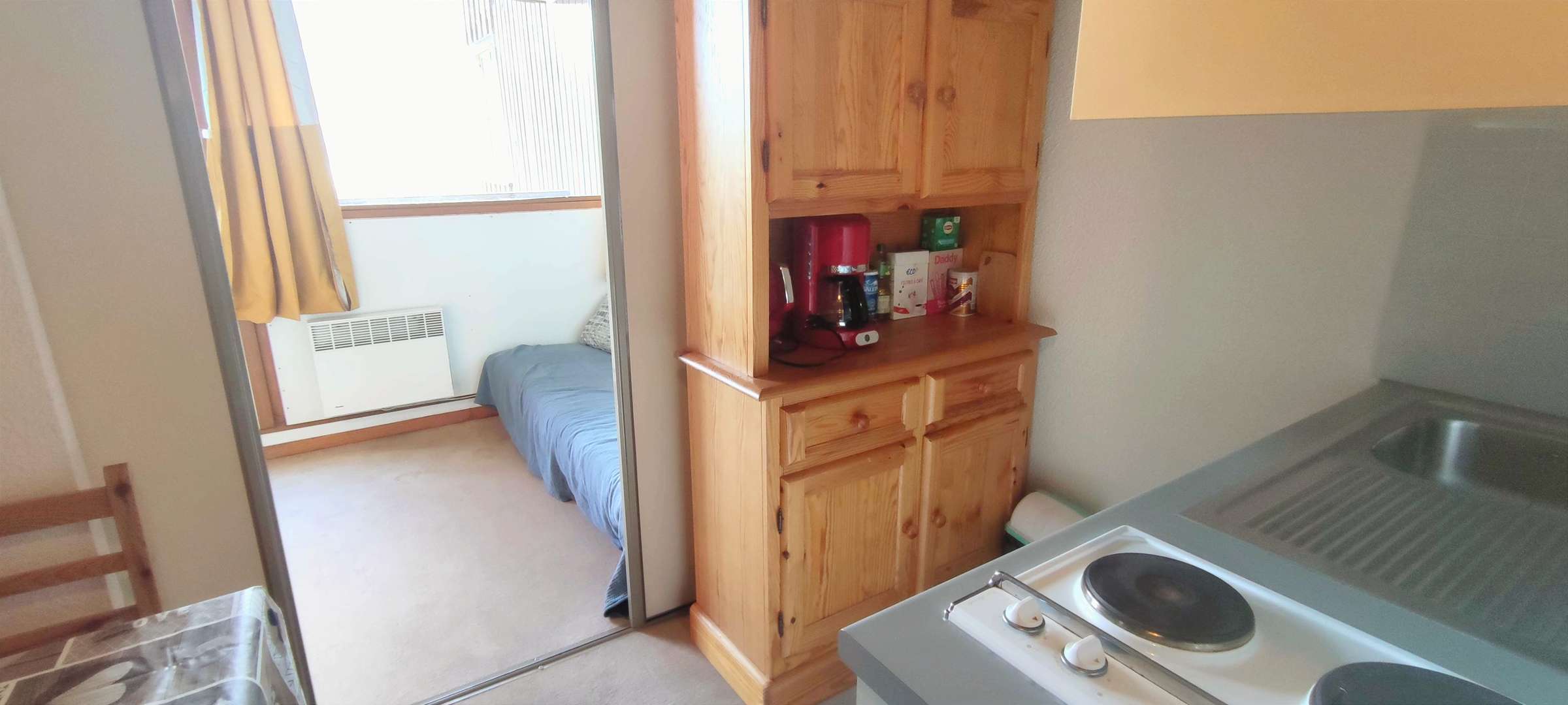 2 PIECES AVEC BALCON A COTE PISTE DE SKI