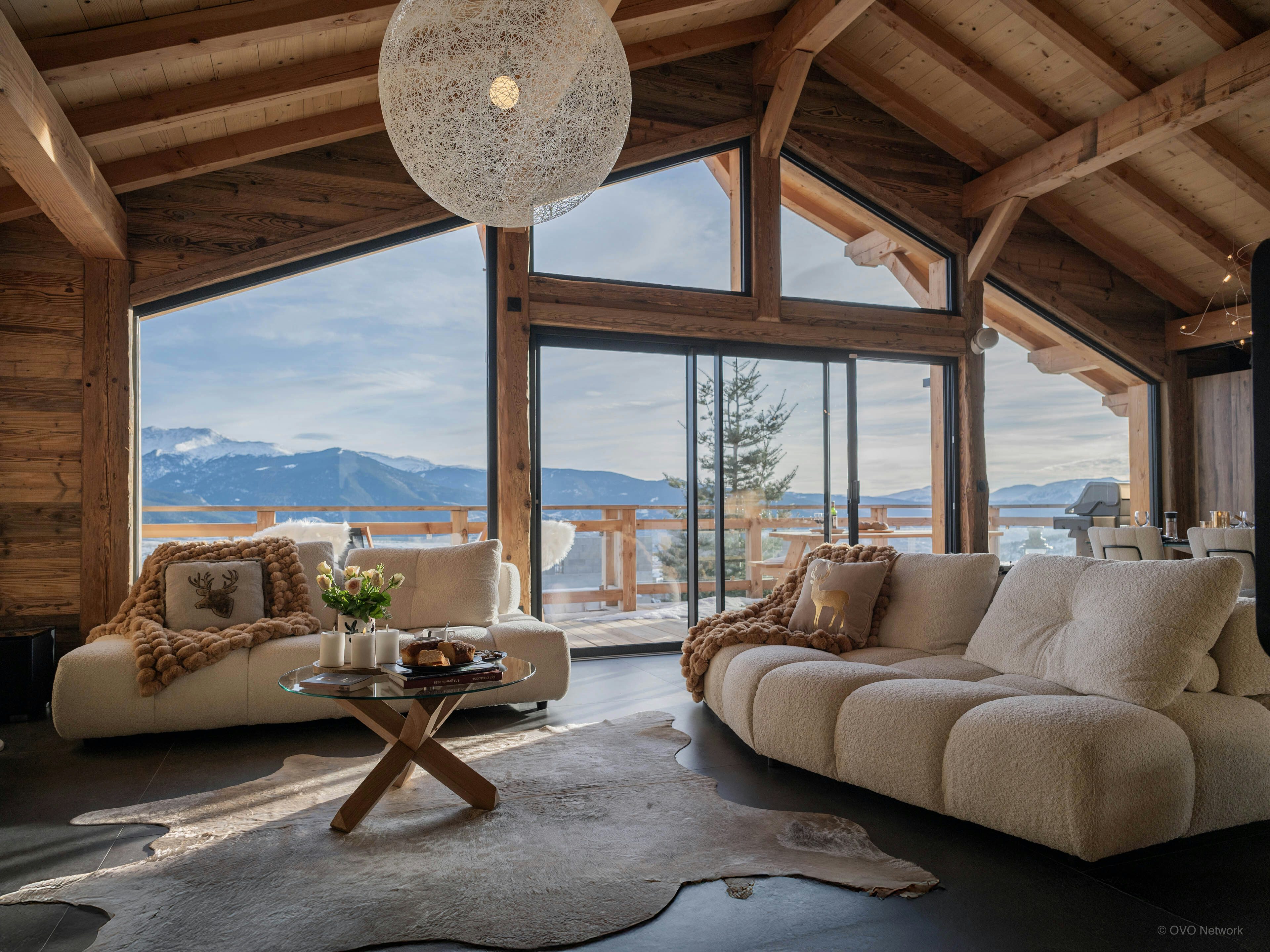 Chalet 5-étoiles pour 10p avec jacuzzi et salle de jeux