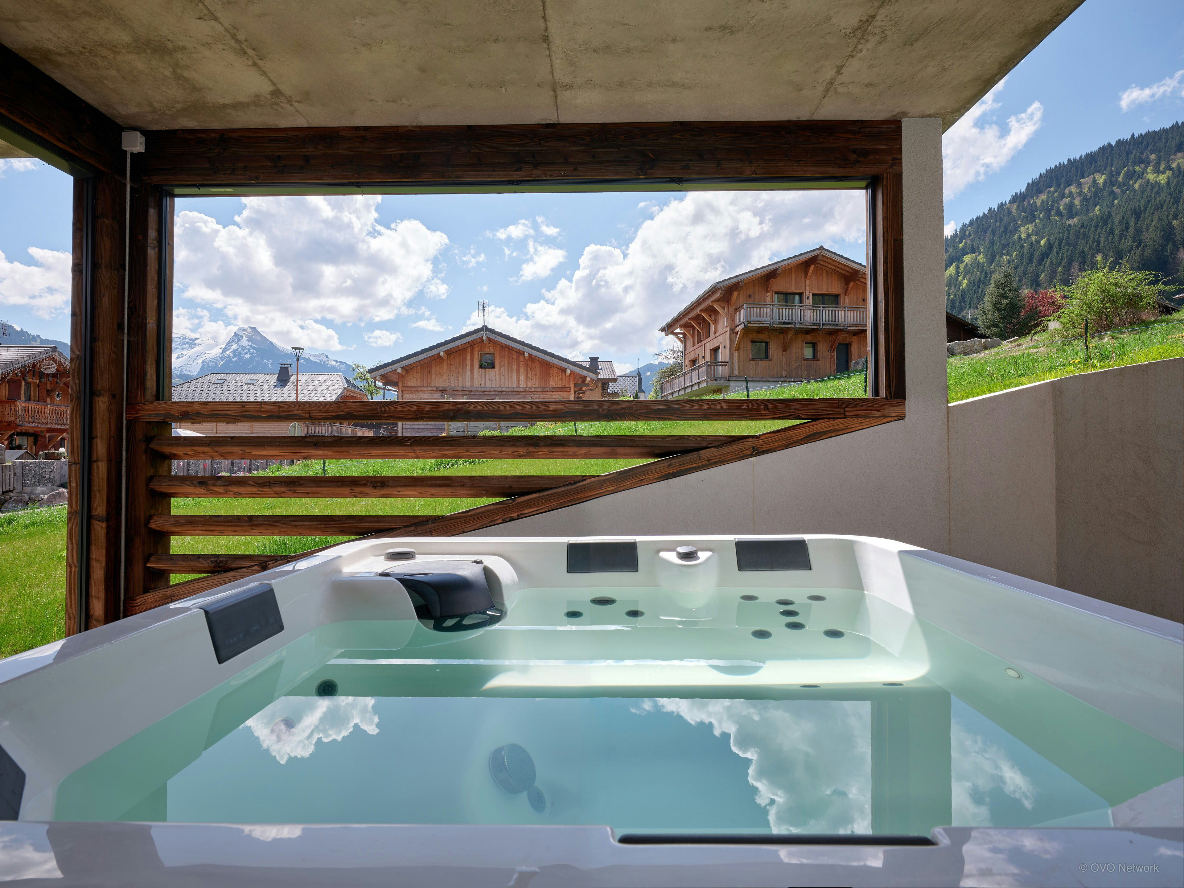 Séjour alpin pour 8 avec terrasses et jacuzzi