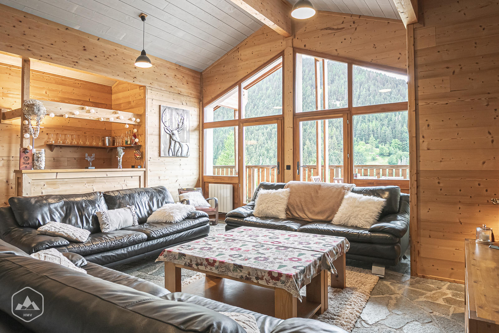 CHALET MANUREVA